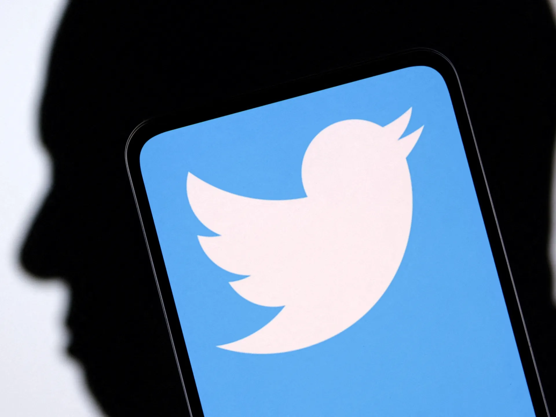 How to collect valid mobile phone numbers from Twitter data